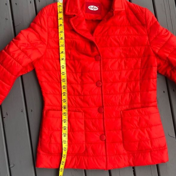 2/$25 🍣 Women’s Slim Puffer Red Orange Down Jacket Snap Buttons Size Medium - Picture 4 of 9